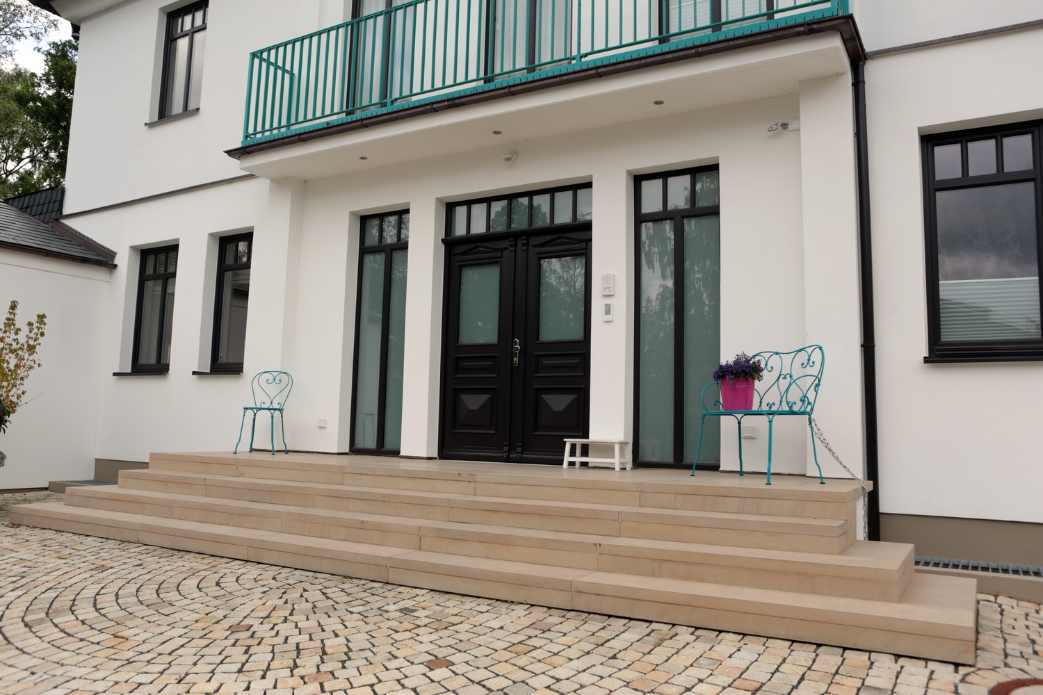 Eingangs- und Terrassenbau